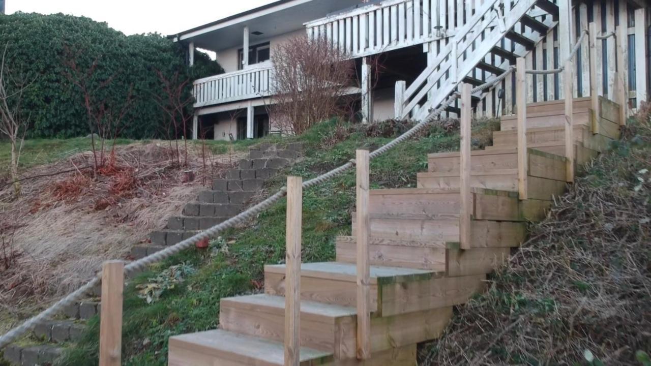 3-Rumslaegenhet I Villa Med Havsutsikt I Bastad Hindbaersvaegen 22 Exterior photo